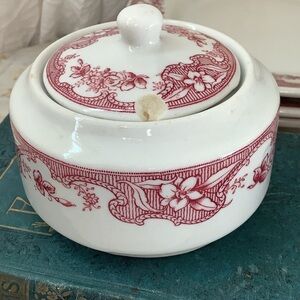 Vintage Ironstone Wellsville China Majestic Red Floral Sugar Bowl with Lid